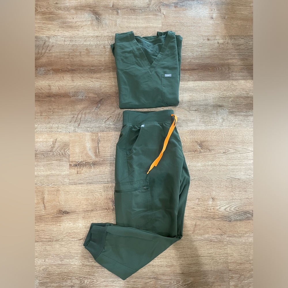 Figs Green Scrub Set with Orange Accent